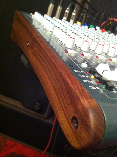 marco-walnut-R16-panels-by-mixingtable