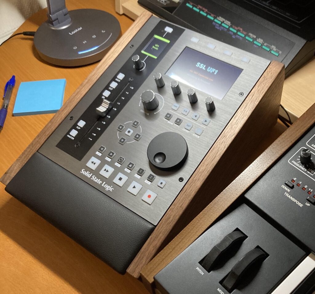 UF1 Lux by Mixingtable